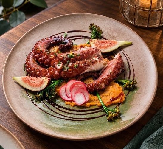 Pulpo con higos — Amazónica