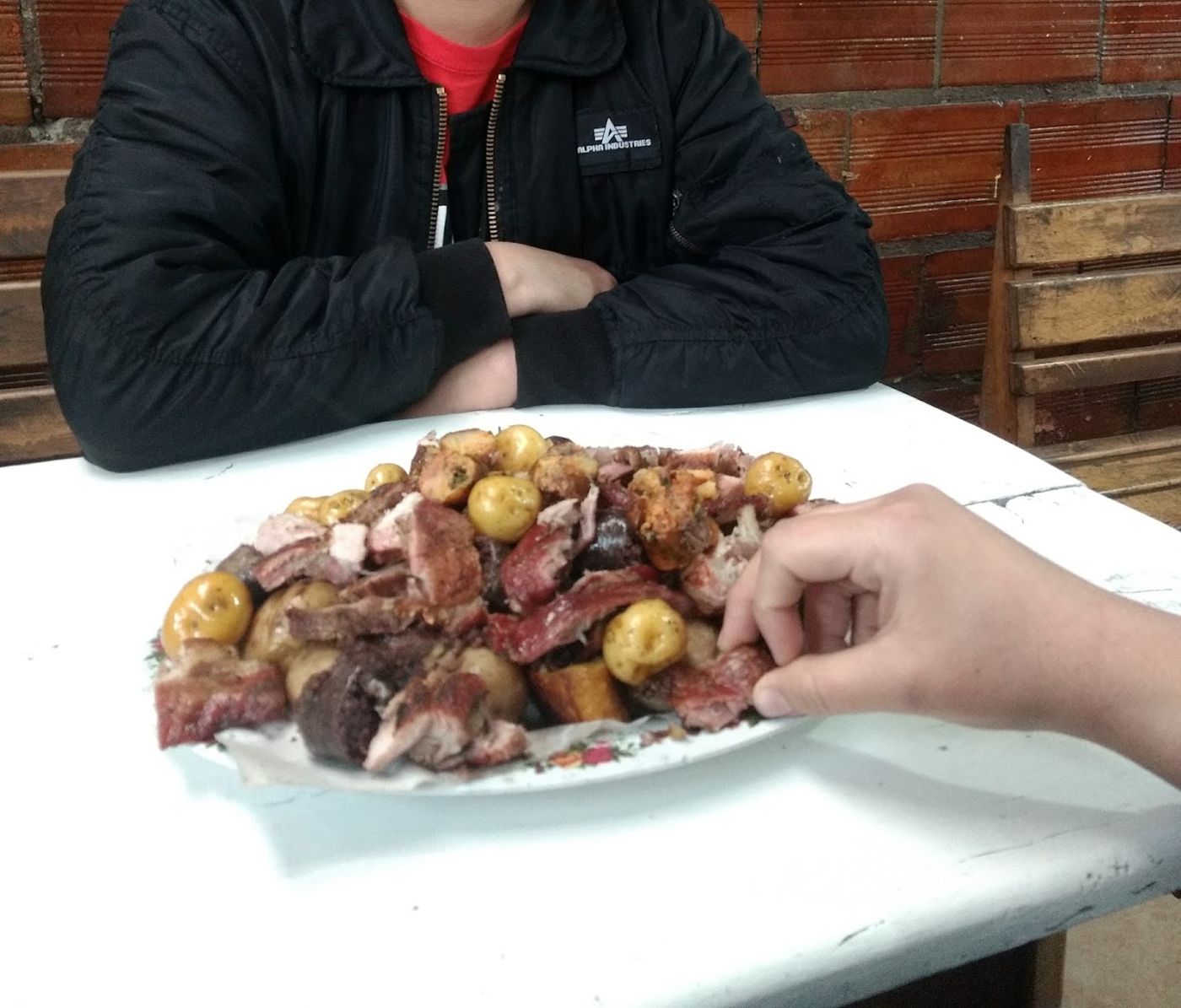 Picada para compartir — Asadero El Chiguiro