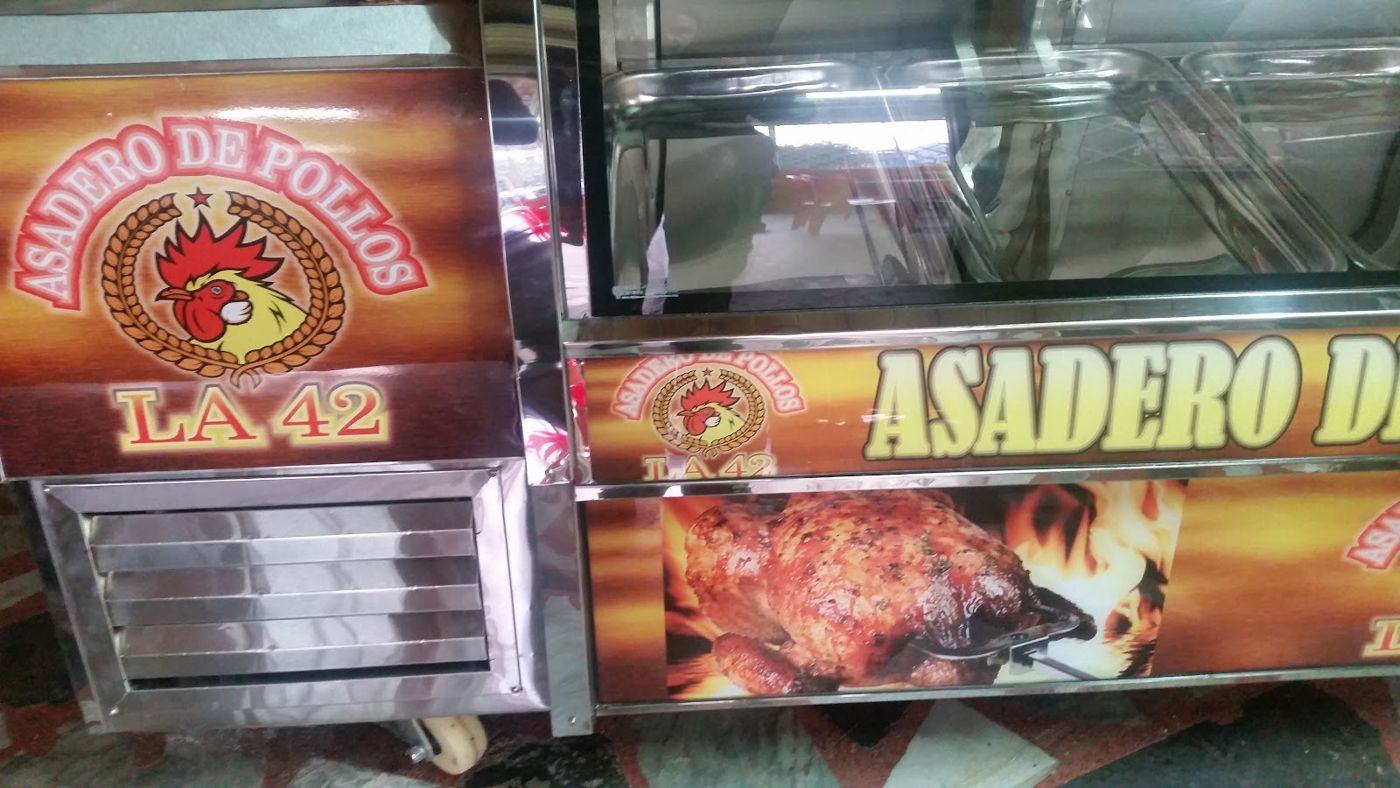 Vitrina del asadero — Asadero la 42