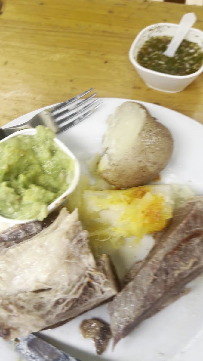 Papa, yuca y guacamole — ASADERO LA CAMPECHANA