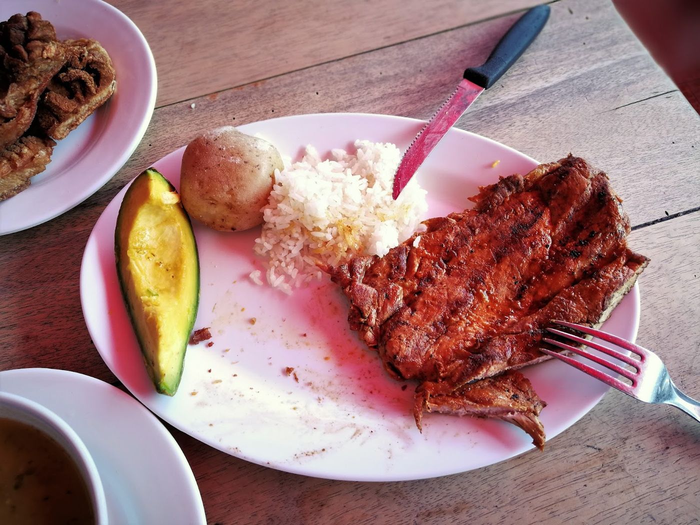 Carne asada con aguacate — ASADERO LA NOVILLA PARRILLA