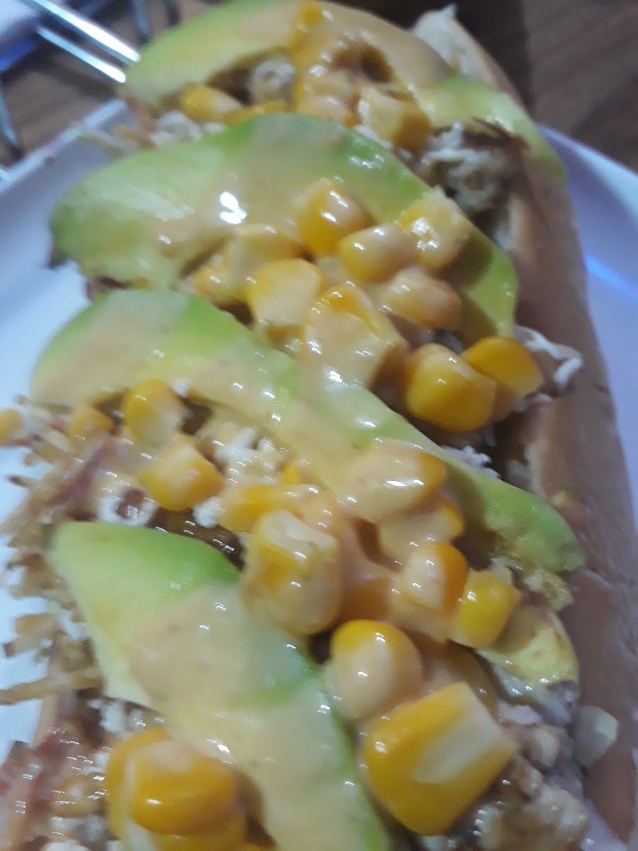 Maíz con aguacate — Asadero y Estadero El Punto Rojo