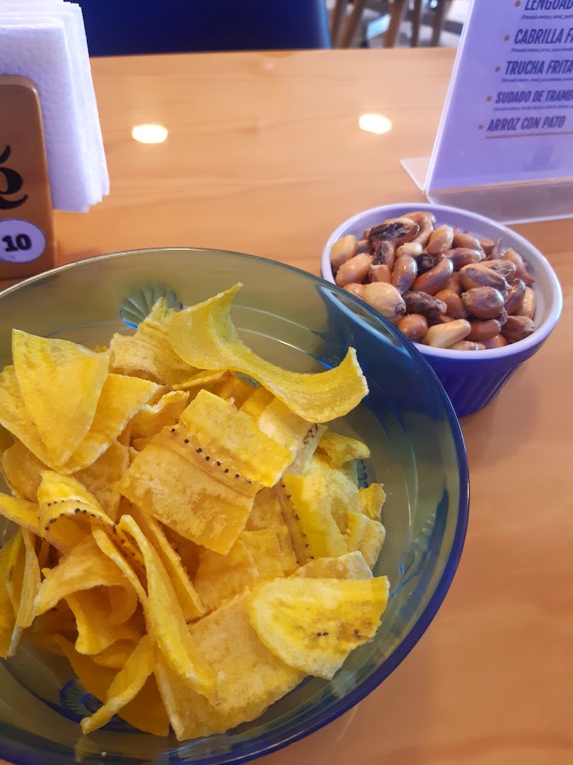 Chicharrón de pescado en Ayné Cevichería