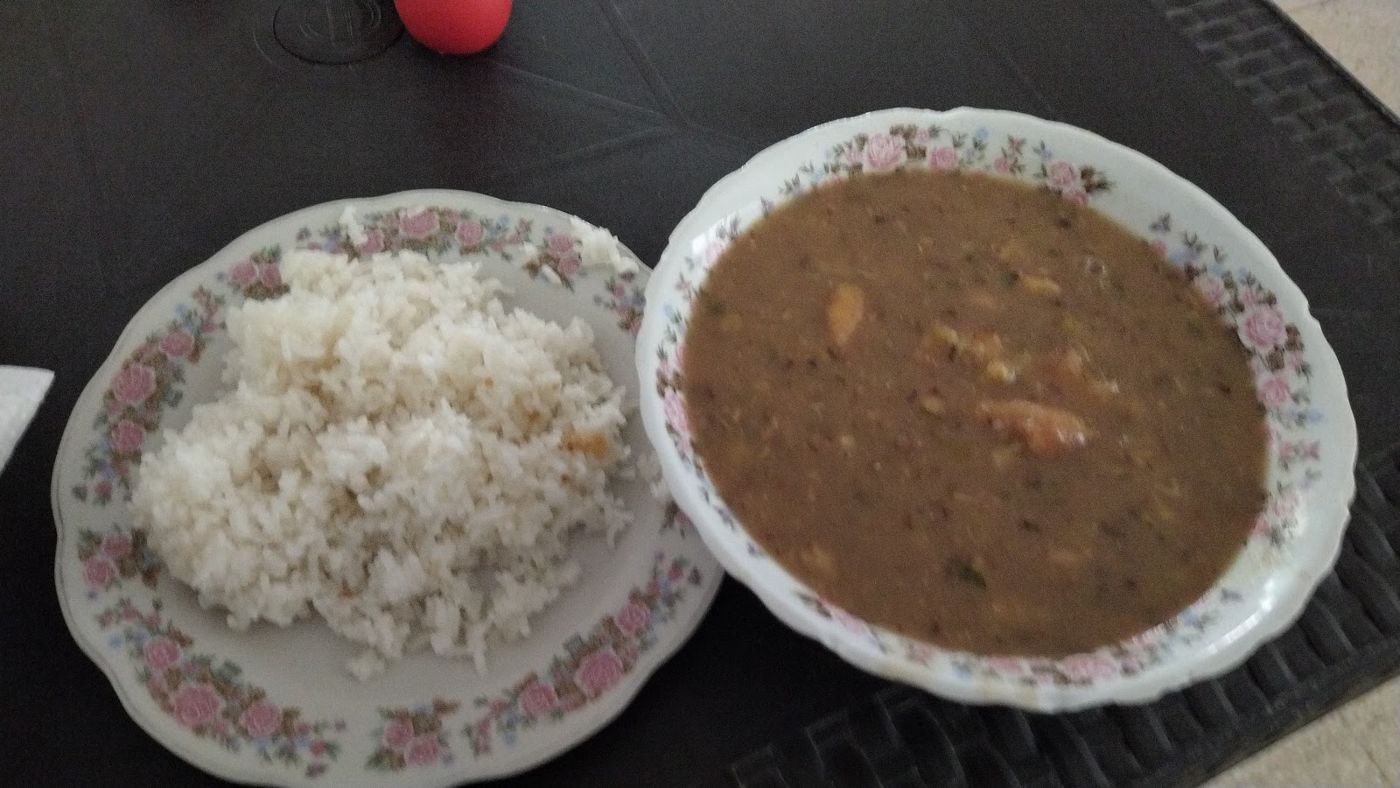 Arroz blanco y sopa — Bajo El Palo E' Mango