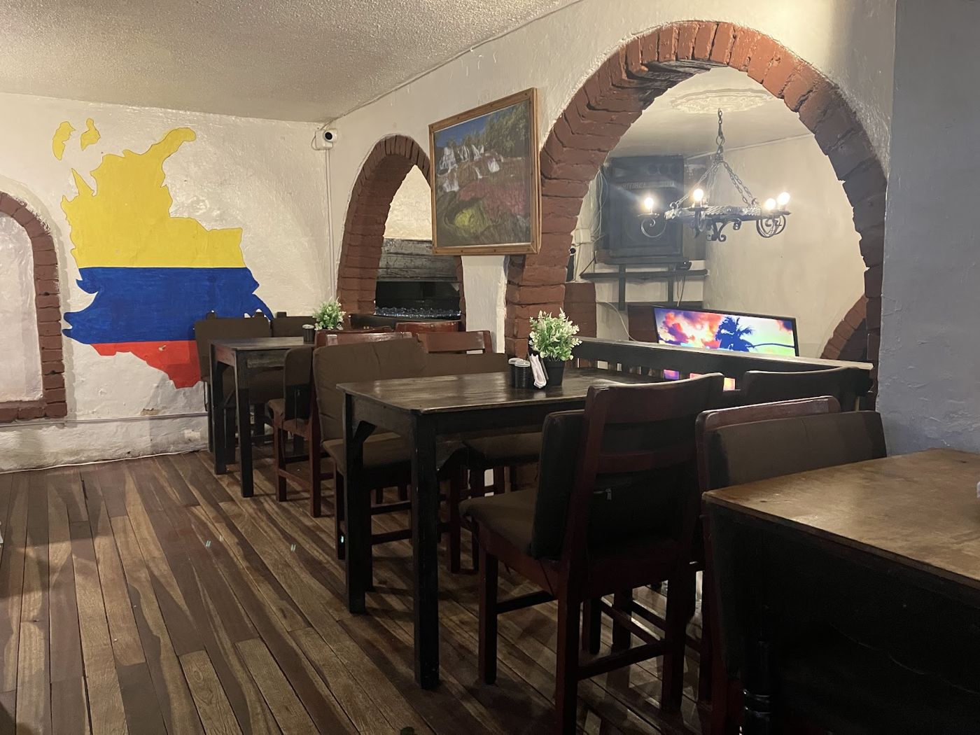 Salón con mapa de Colombia — Banquete tradicional Colombiano