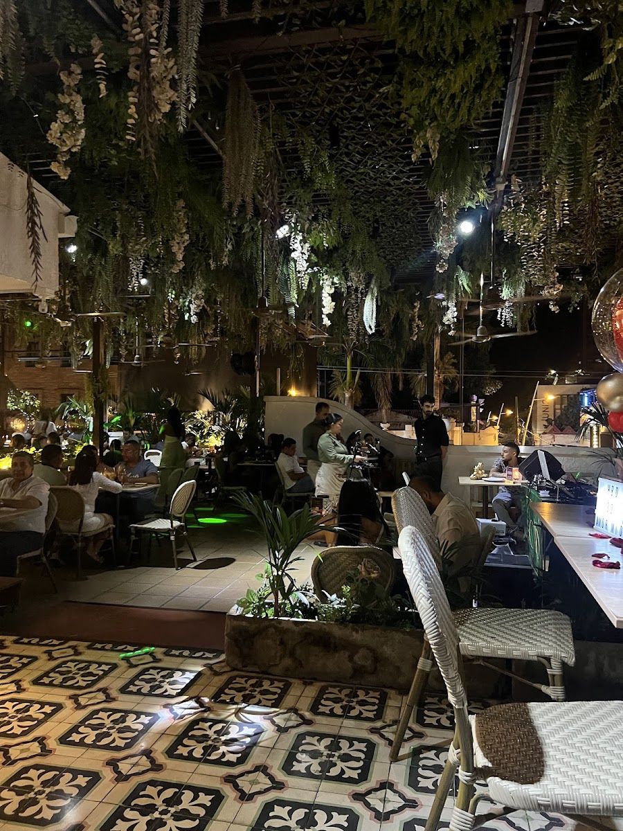 Terraza de noche — Bohio Restaurante
