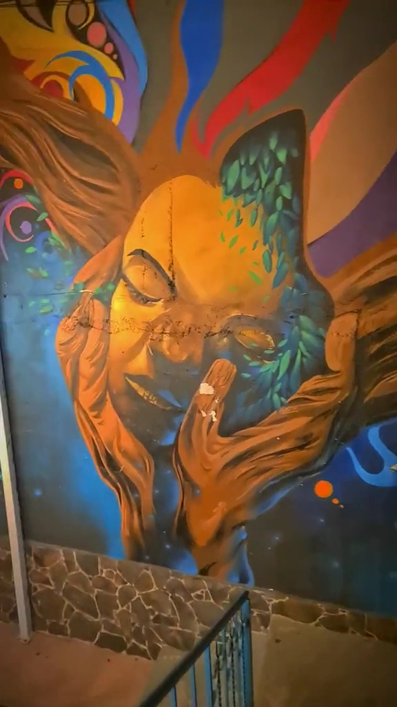 Mural colorido — Carpe Diem Restaurante & Café