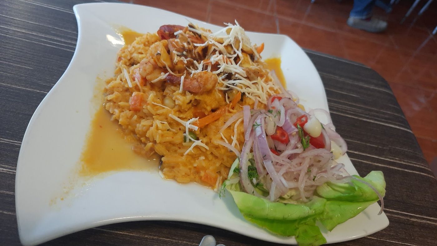 Arroz con mariscos y ceviche — Cevicheria Pica Y Pasa