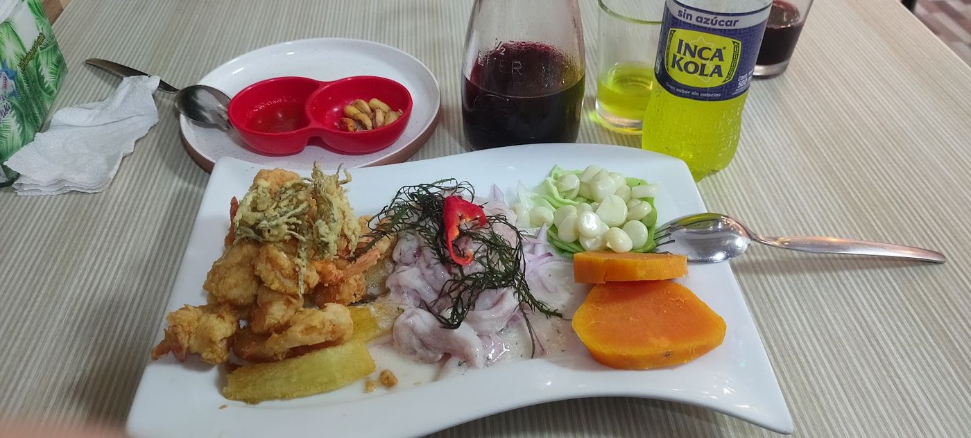 Ceviche con empanizado — Cevicheria Pica Y Pasa