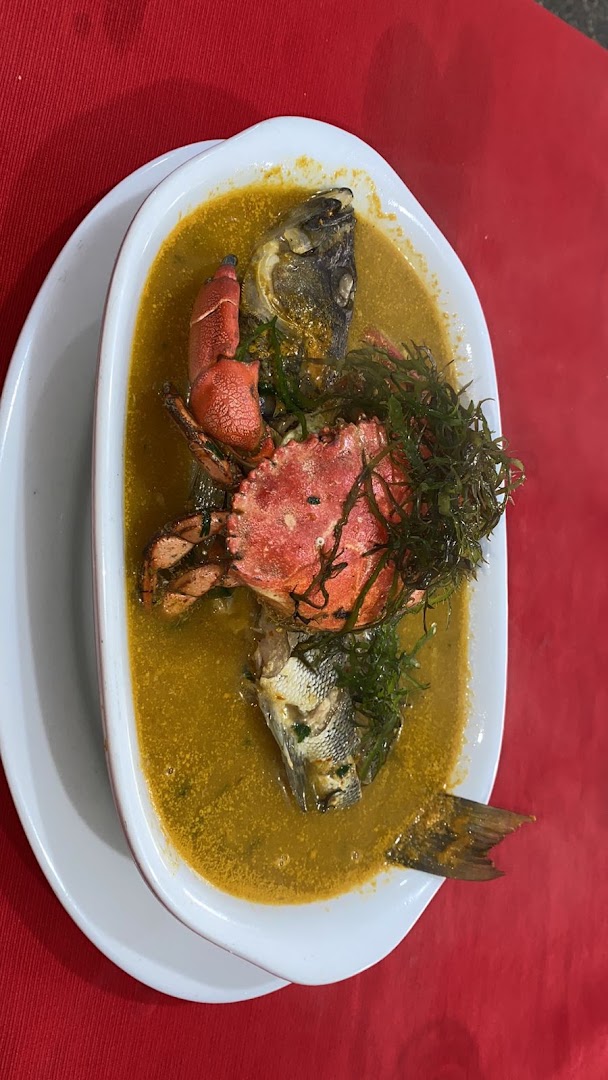 Chupe de mariscos con cangrejo