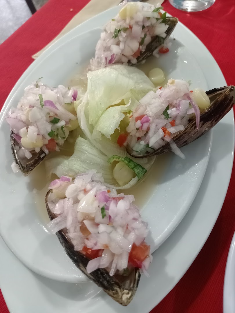 Conchas a la chalaca — Cevichería Puerto Nuevo