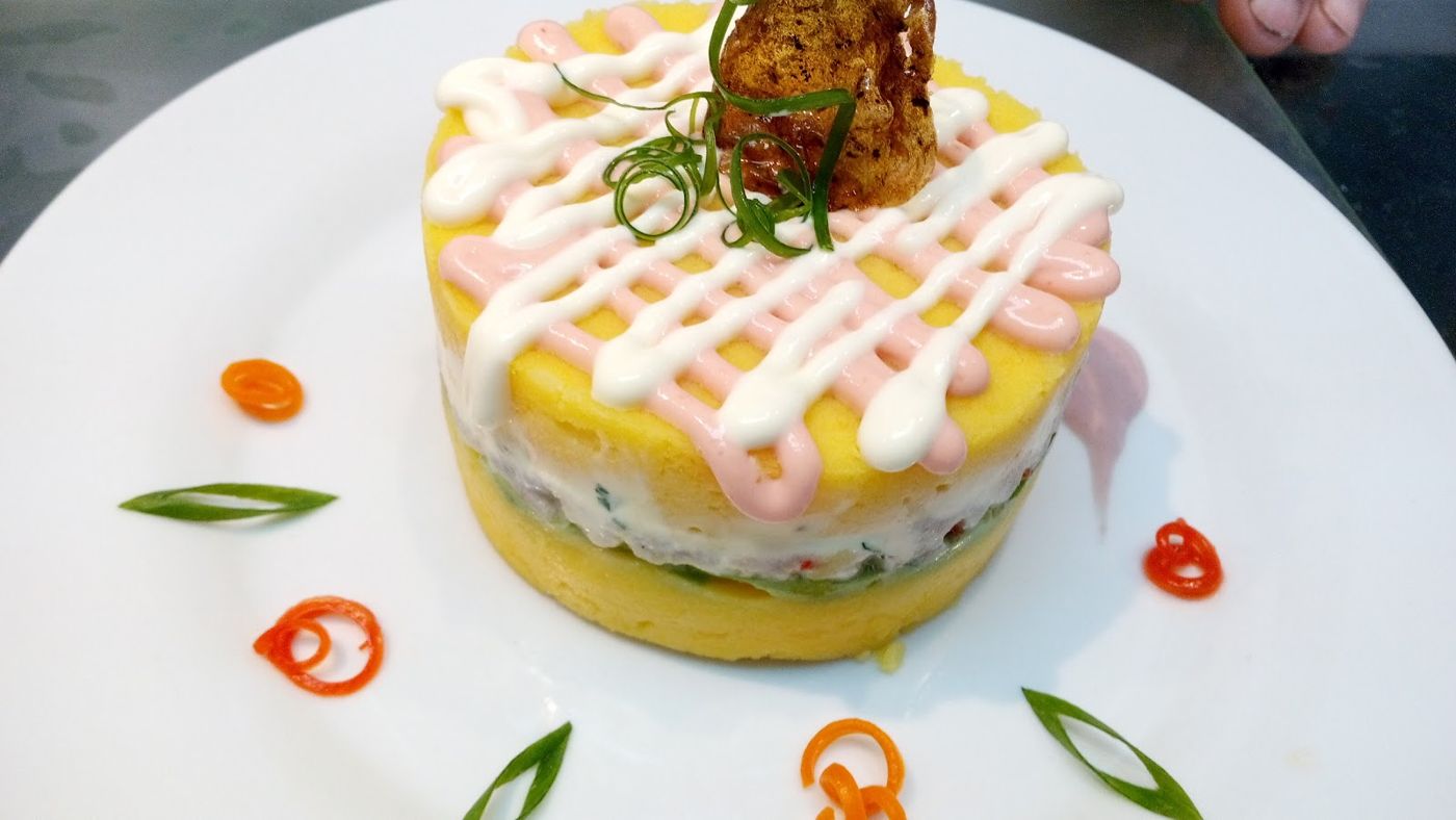 Causa rellena — Cevichería Restaurant Manolito