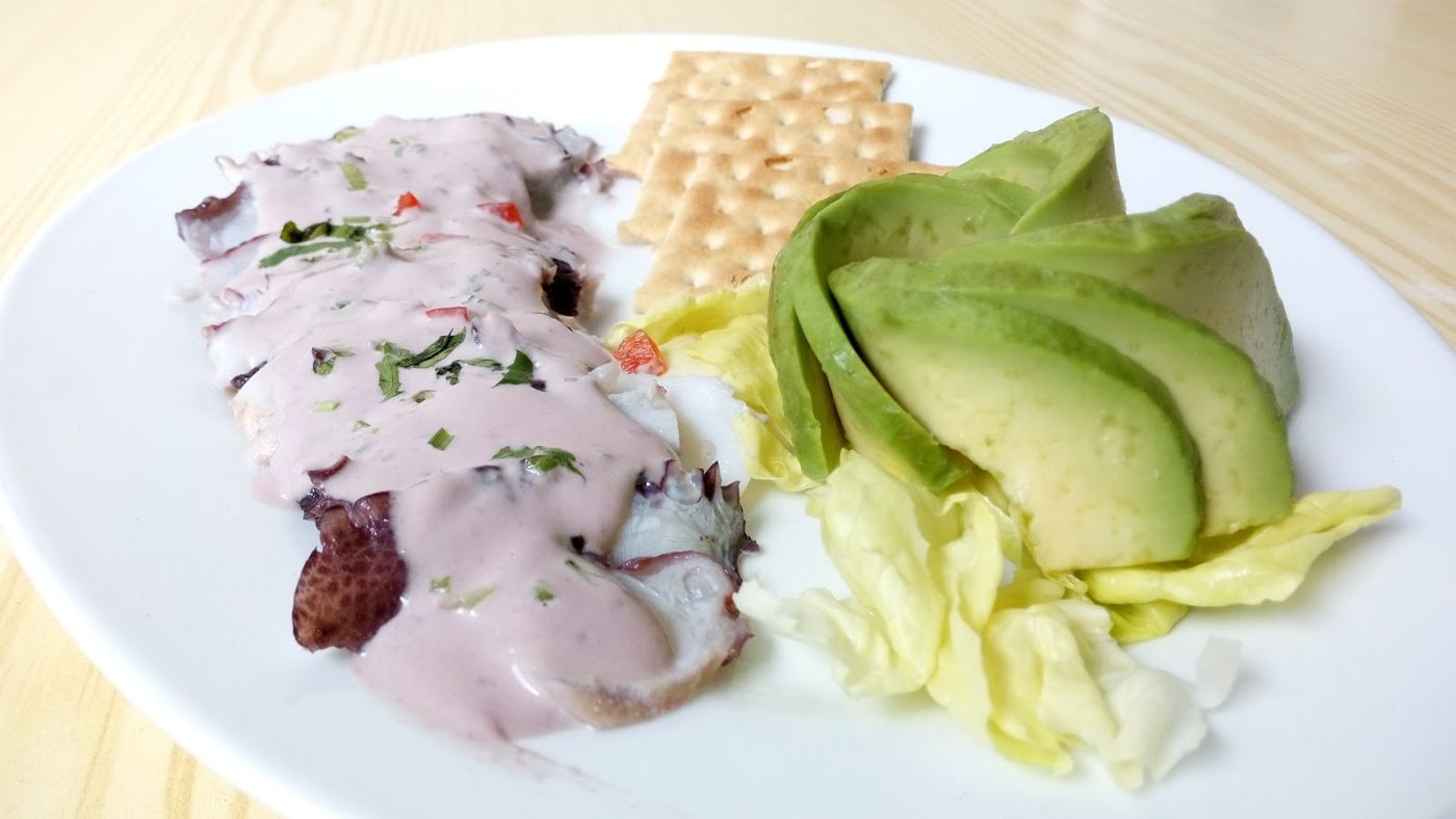 Pulpo con palta — Cevichería Restaurant Manolito