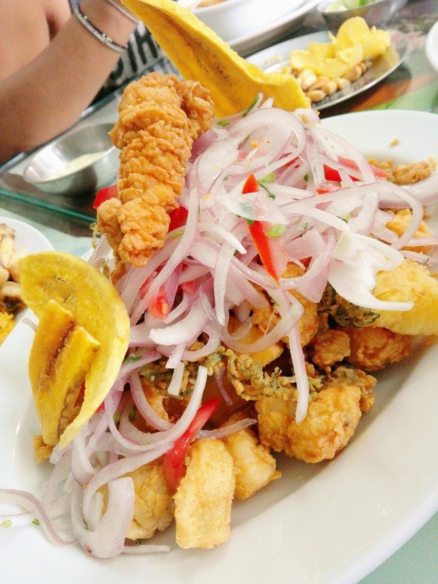 Jalea con plátano — Cevichería Restaurant Manolito