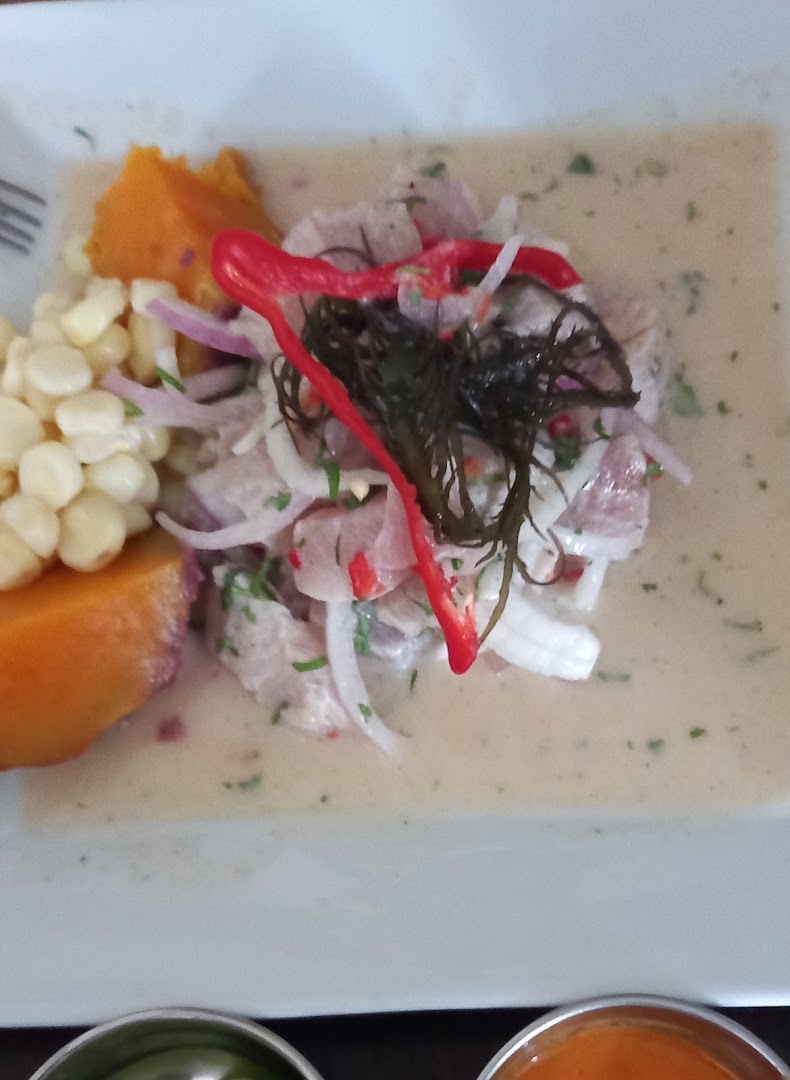 Ceviche clásico — Cevichería Restaurante La Isla Del Tiburón