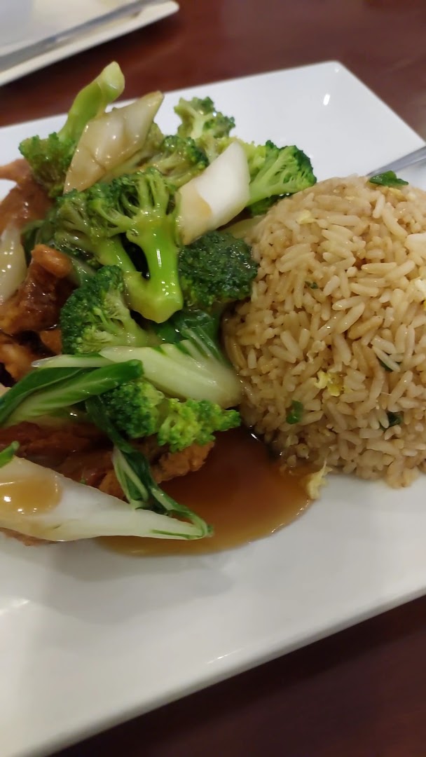Brócoli con pollo y arroz — Chifa Cosecha