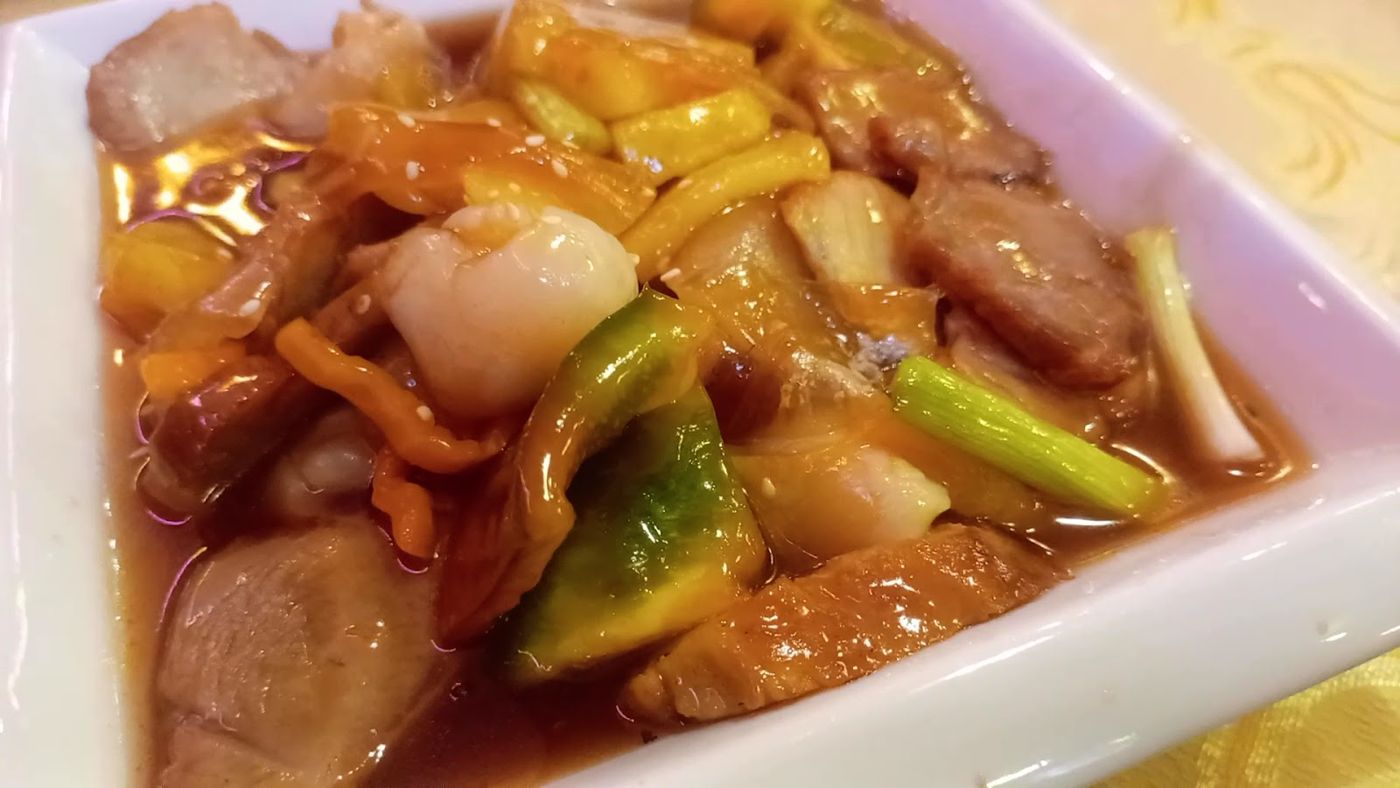 Salteado con verduras — Chifa El Dorado