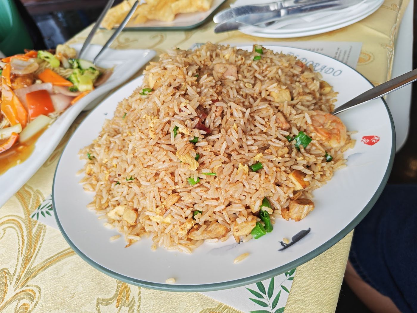 Arroz chaufa — Chifa El Dorado