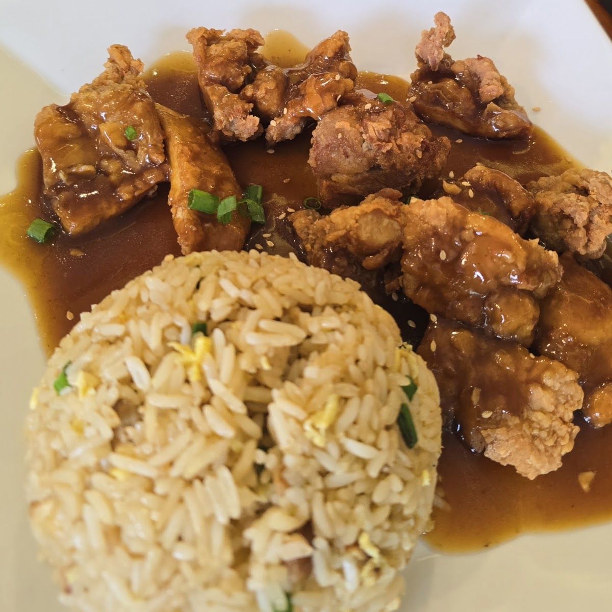 Chaufa con pollo — Chifa Hong Yi