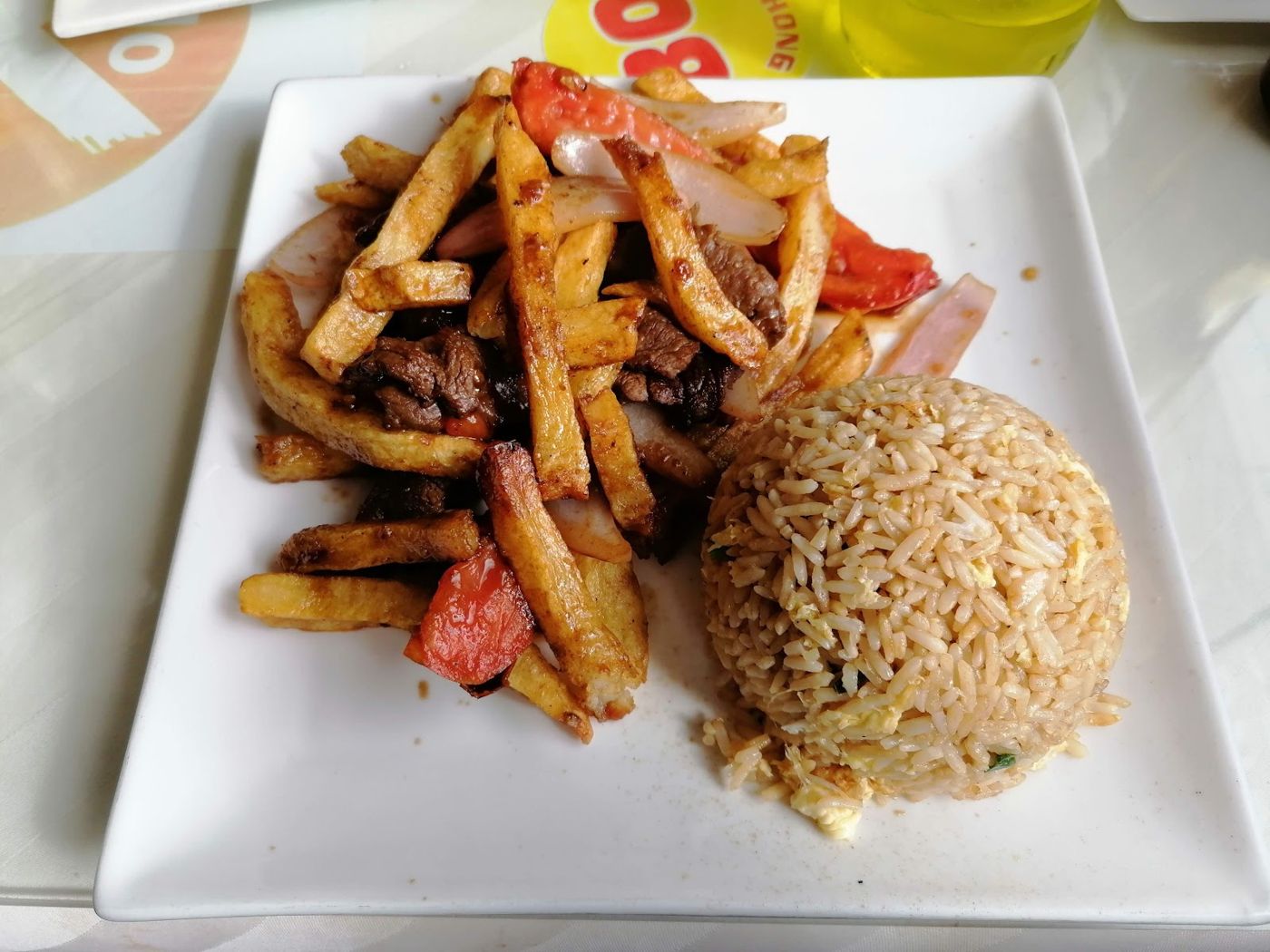 Lomo saltado en Chifa Hong Yi