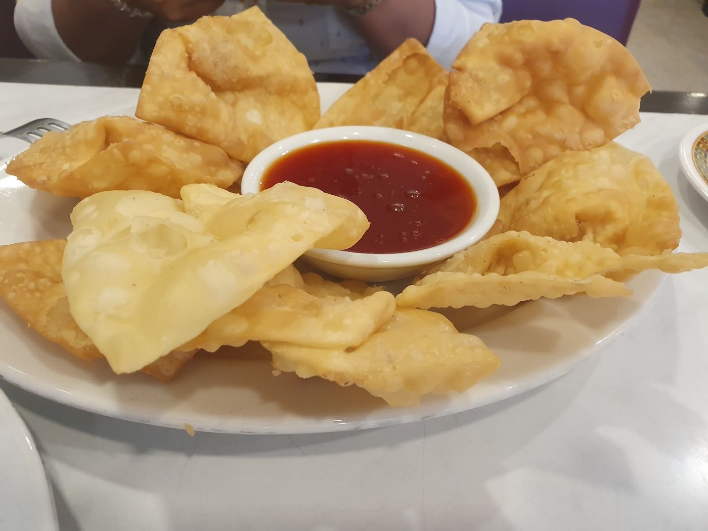 Wantán frito con salsa — Chifa Kam Fú