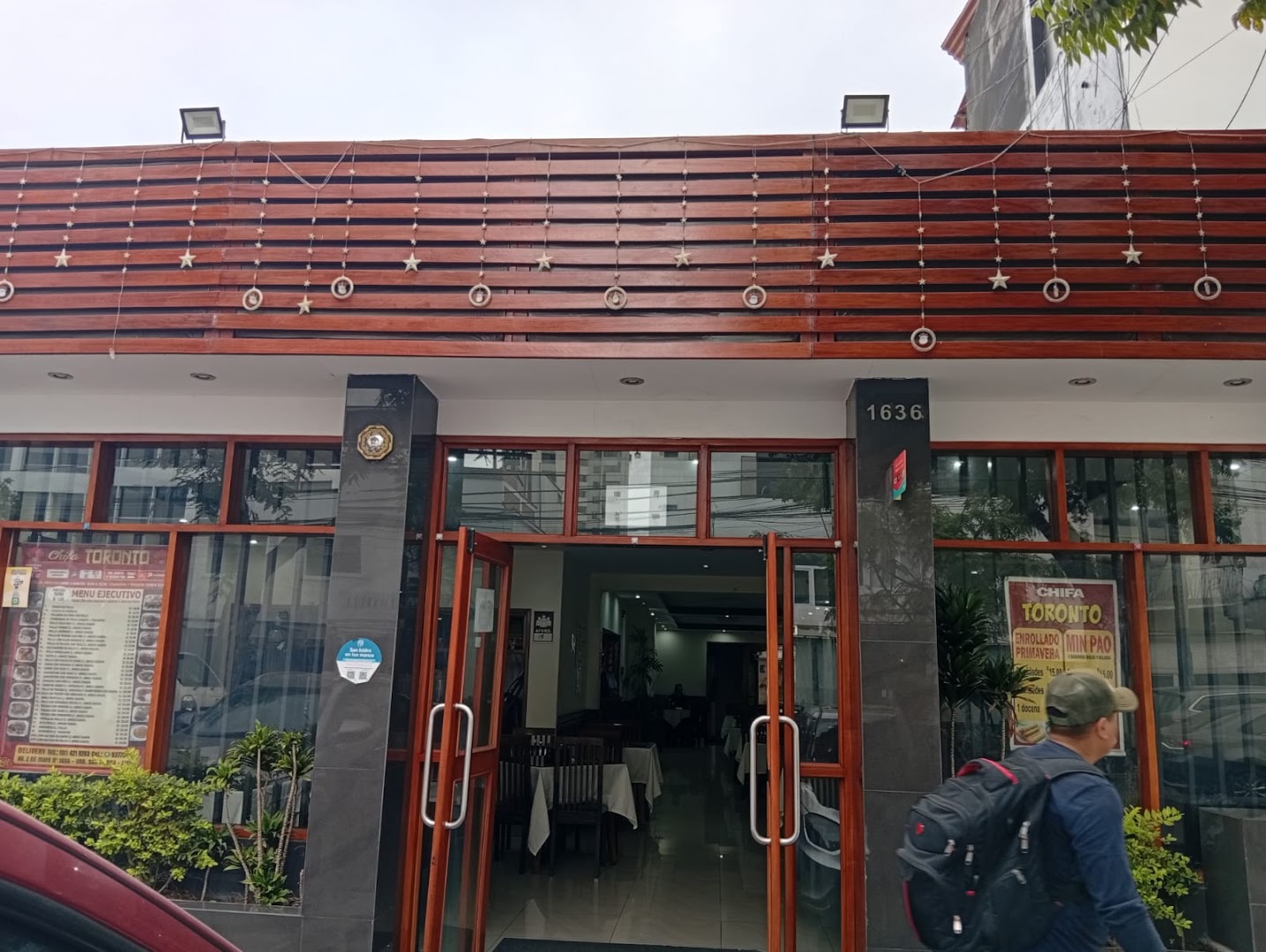 Fachada del local — Chifa Toronto