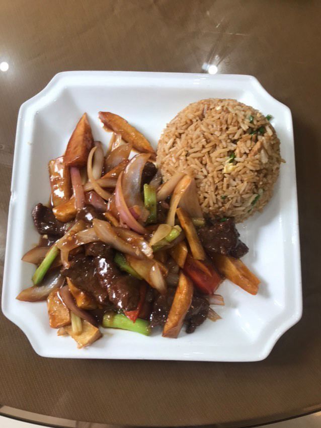 Lomo saltado con arroz — Chifa Toronto