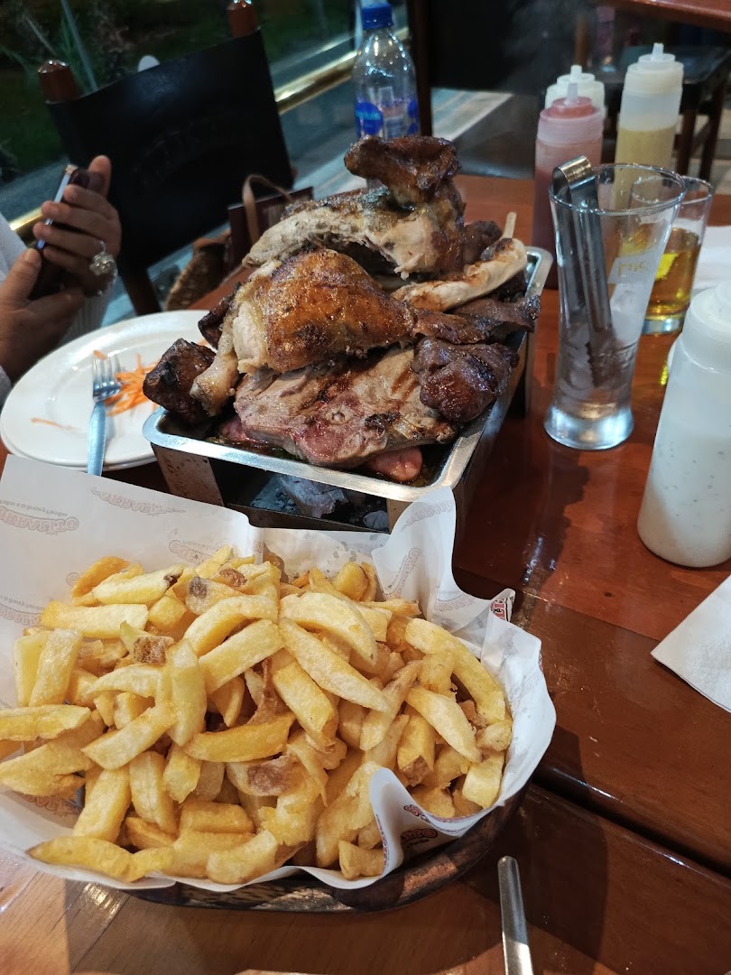 Pollo y papas para llevar — Corralito