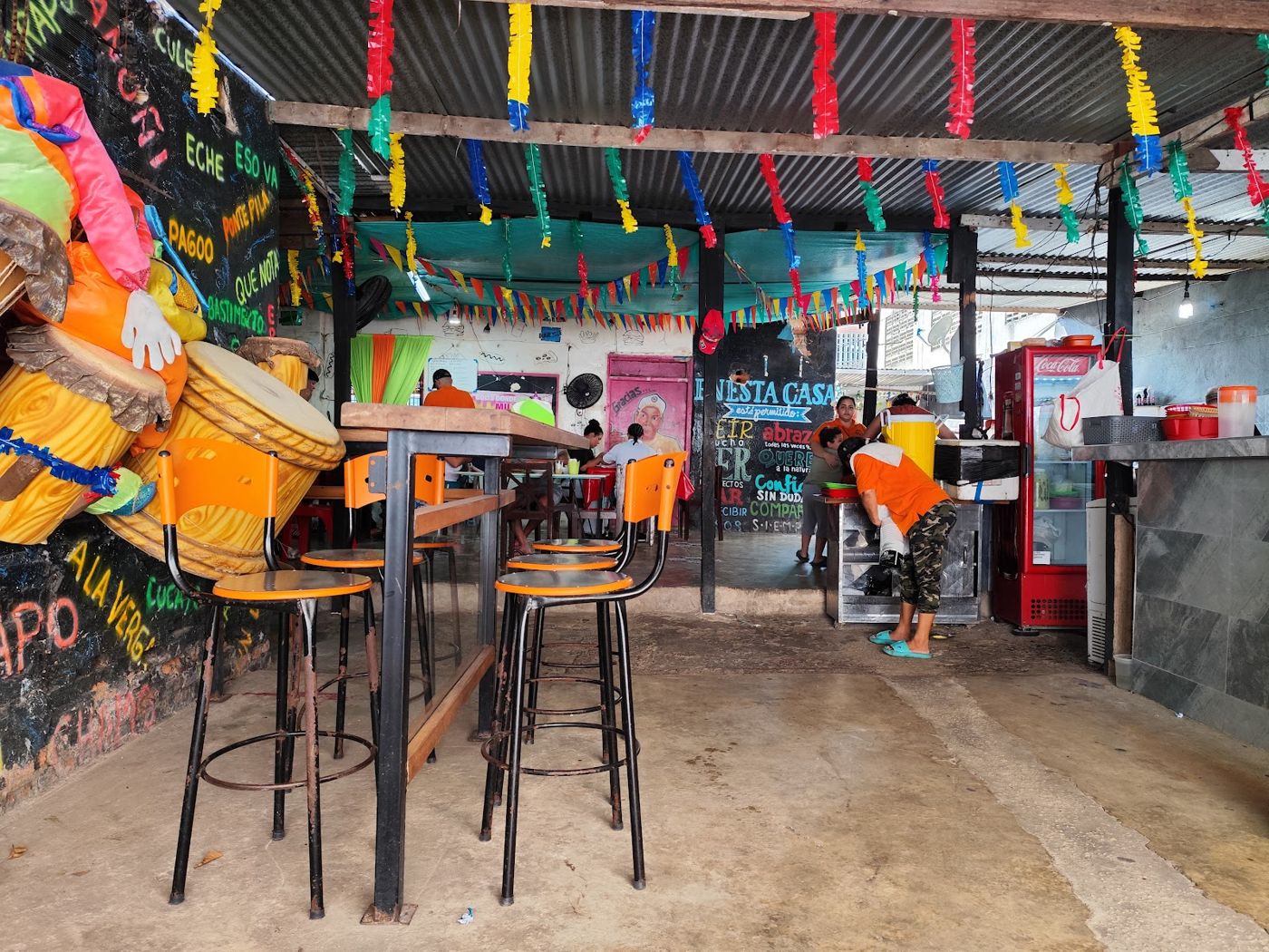 Nuestro local — DONDE MILE