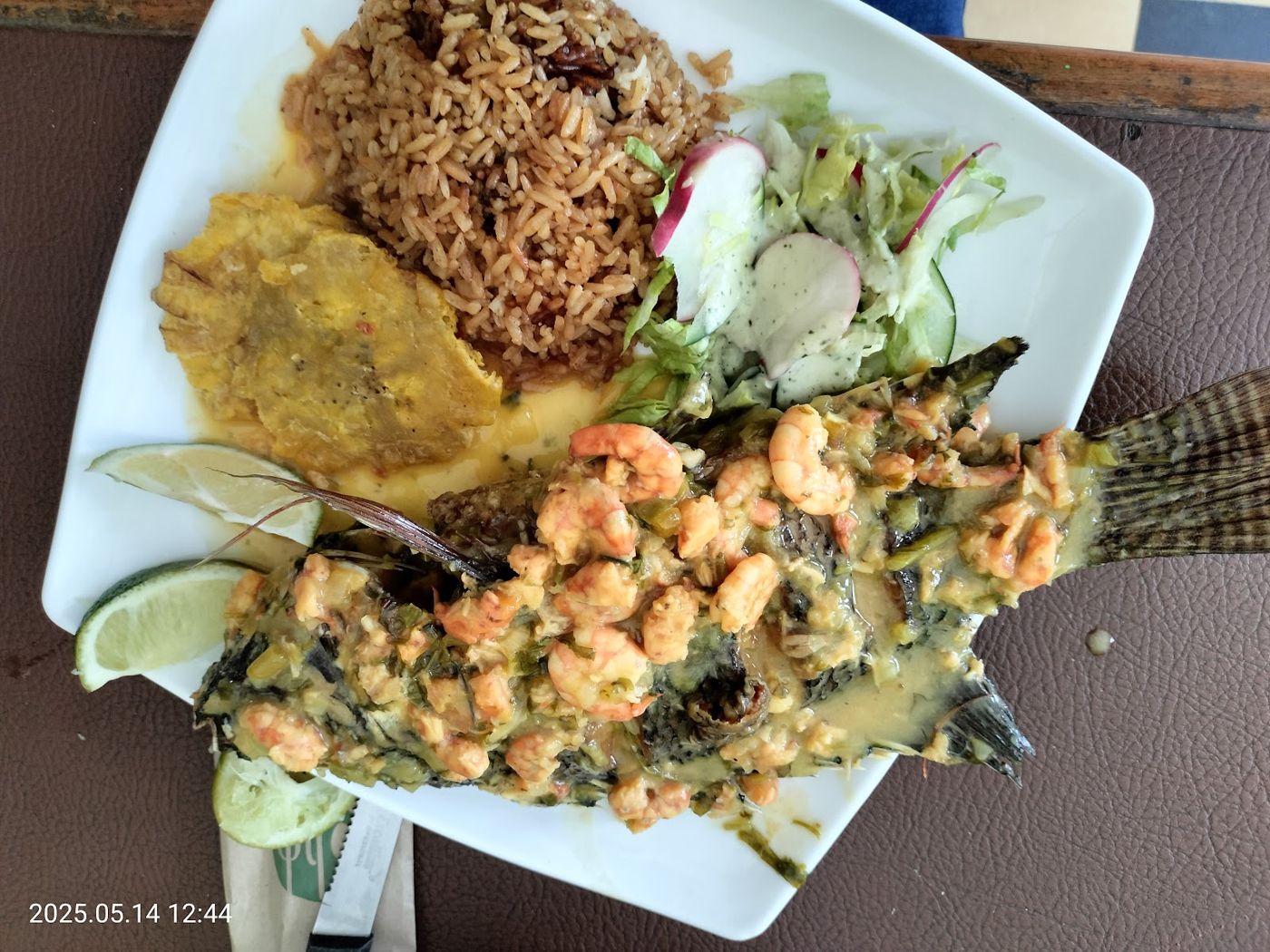 Mojarra con camarones y arroz — DONDE MILE