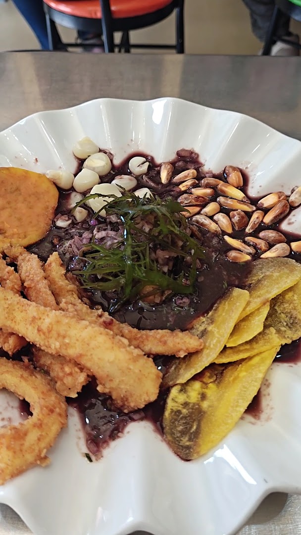 Combo marino con conchas — El Cebiche de Ronald