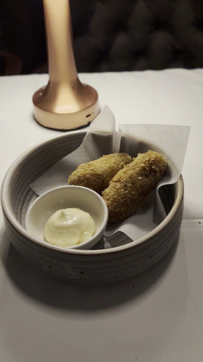 Croquetas con alioli — El Celler