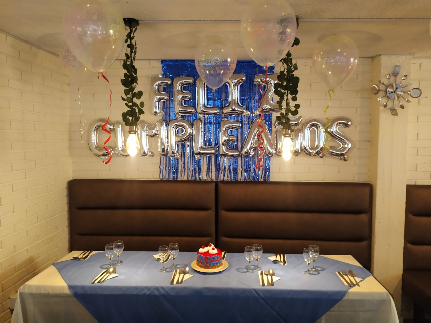 Mesa decorada para cumpleaños — EL TIO