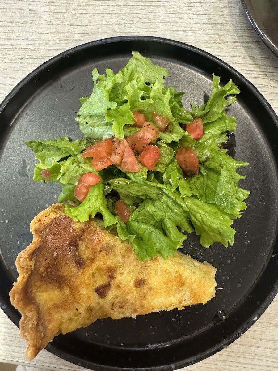 Quiche con ensalada — Íssimo Café & Restaurante
