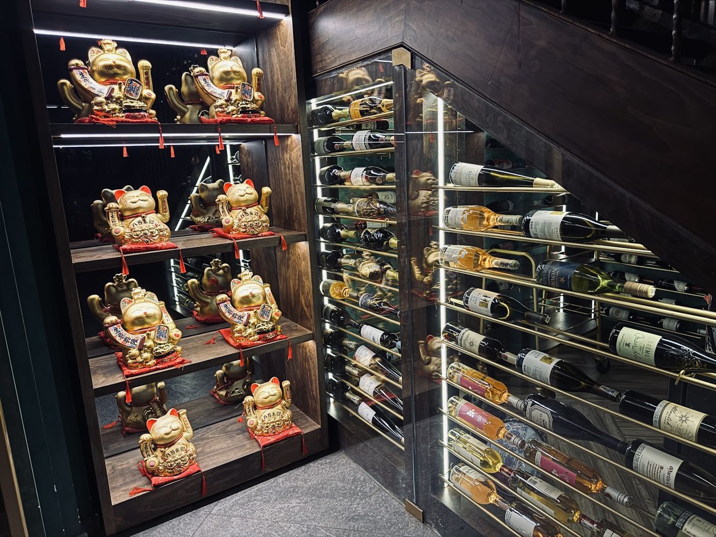 Cava de vinos — Izumi Restaurant