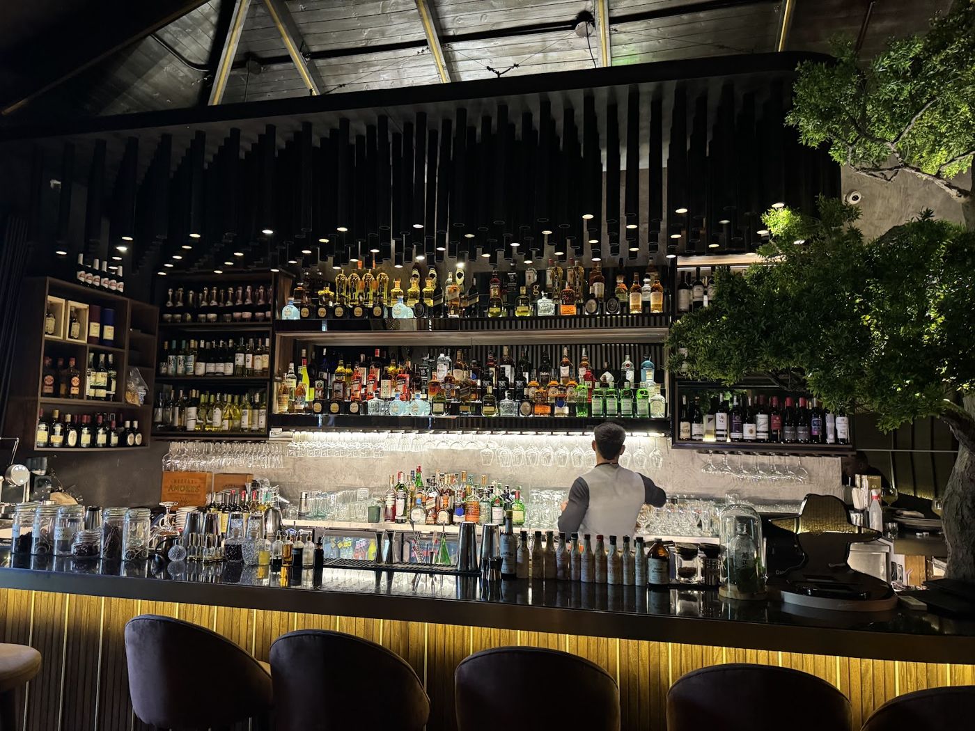 Bar y cócteles en Kinto Elemento