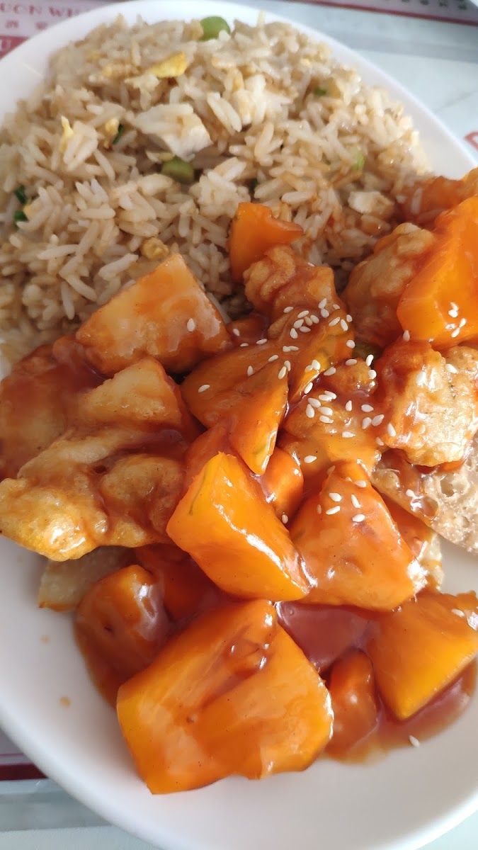 Pollo con piña — Kuon Wha Chifa