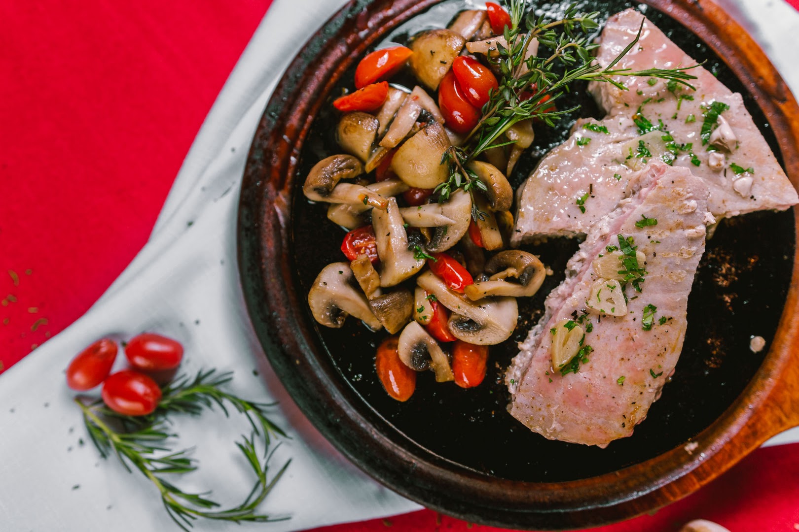 Carne con hongos salteados — La Casa Di Carlo
