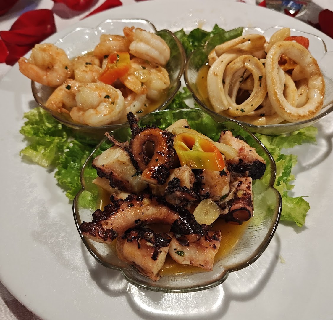 Mariscos con calamar y pulpo — La Casa Di Carlo