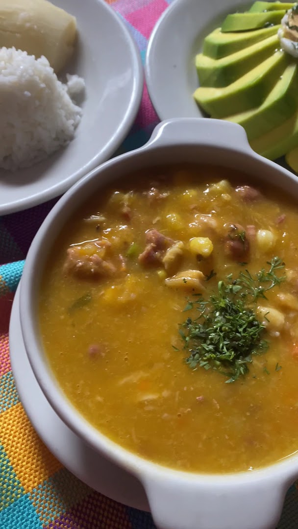 Mute con arroz y aguacate — La Puerta del Sol Restaurante