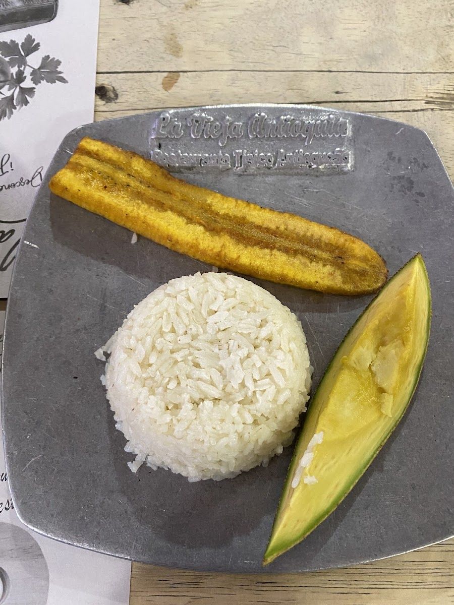 Arroz, maduro y aguacate — La Vieja Antioquia