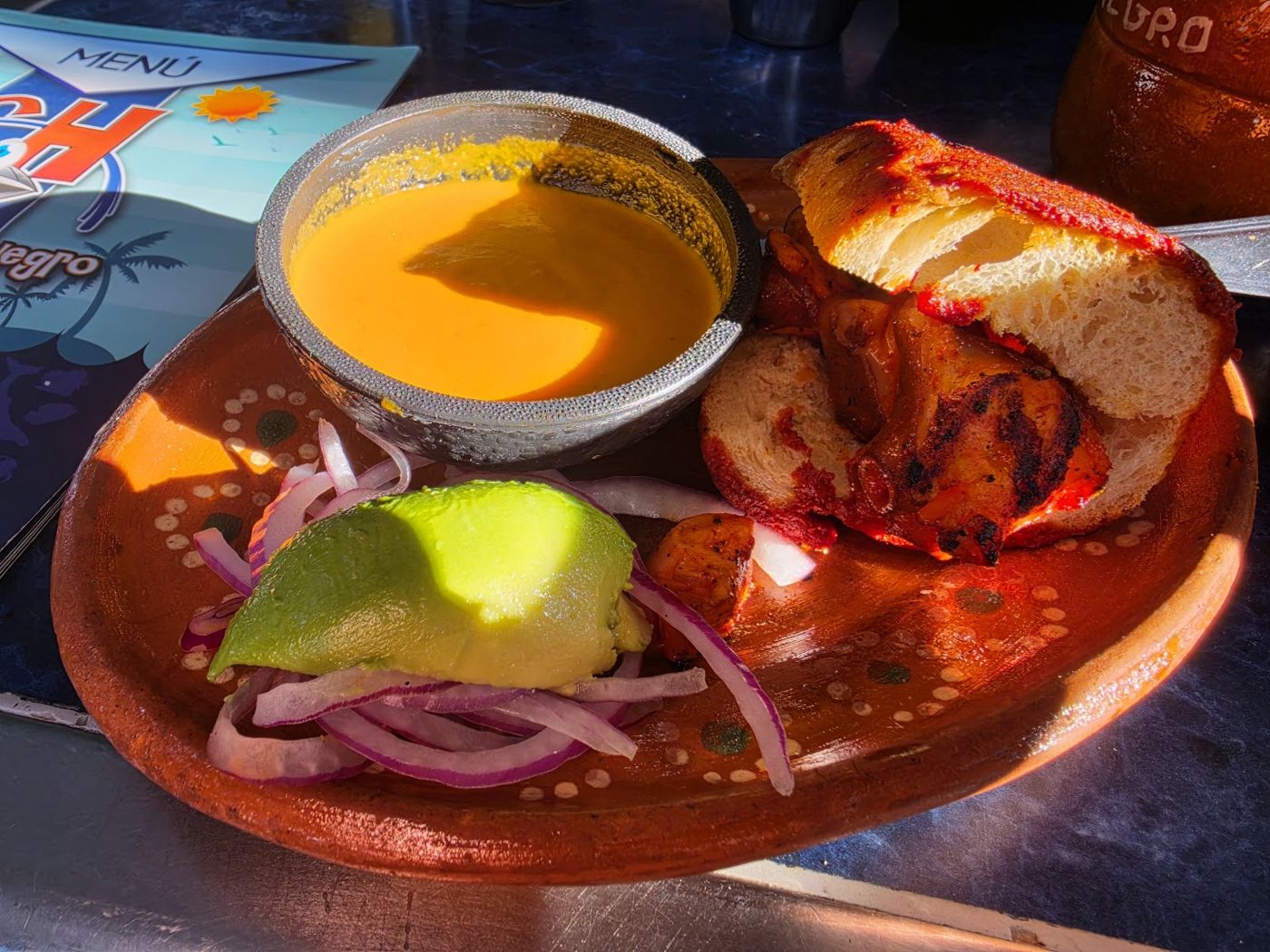 Torta con caldo — Mariscos Ponte Trucha Negro