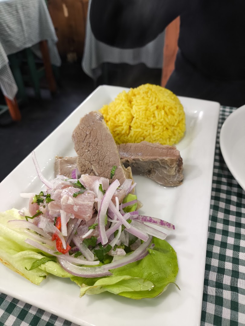 Seco con ceviche — Mayo's Cebichería - Restaurante