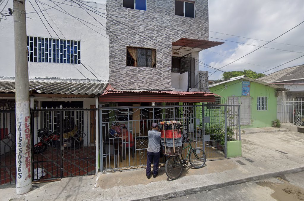 Fachada del local — Muy buen lugar