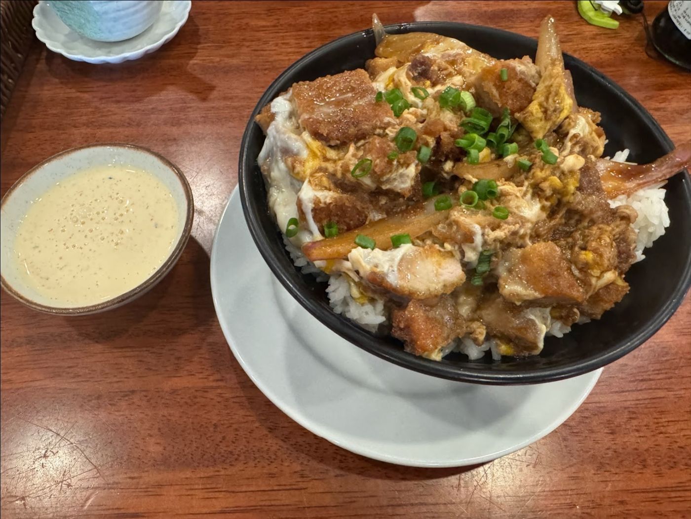 Bowl de arroz con cerdo — Nakachi