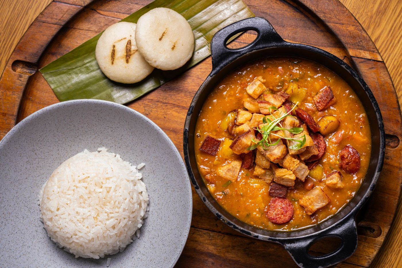 Cazuela con arroz — Origen