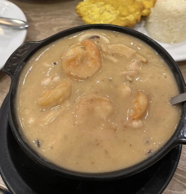 Cazuela en salsa blanca — Pescocentro Búcaro