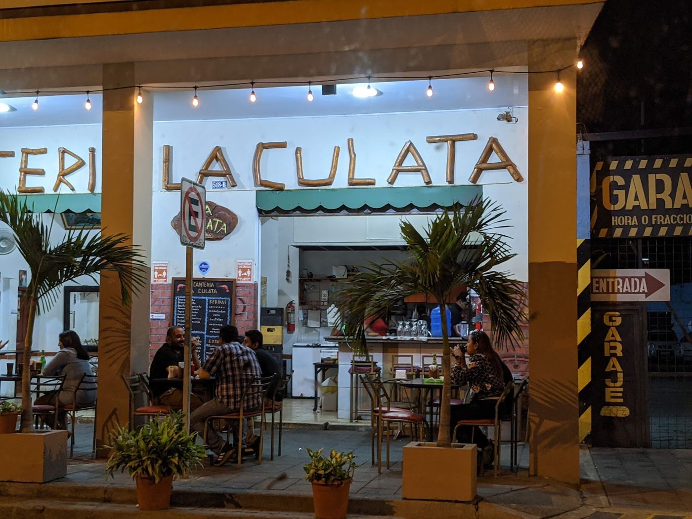 Terraza de noche — Picantería La Culata