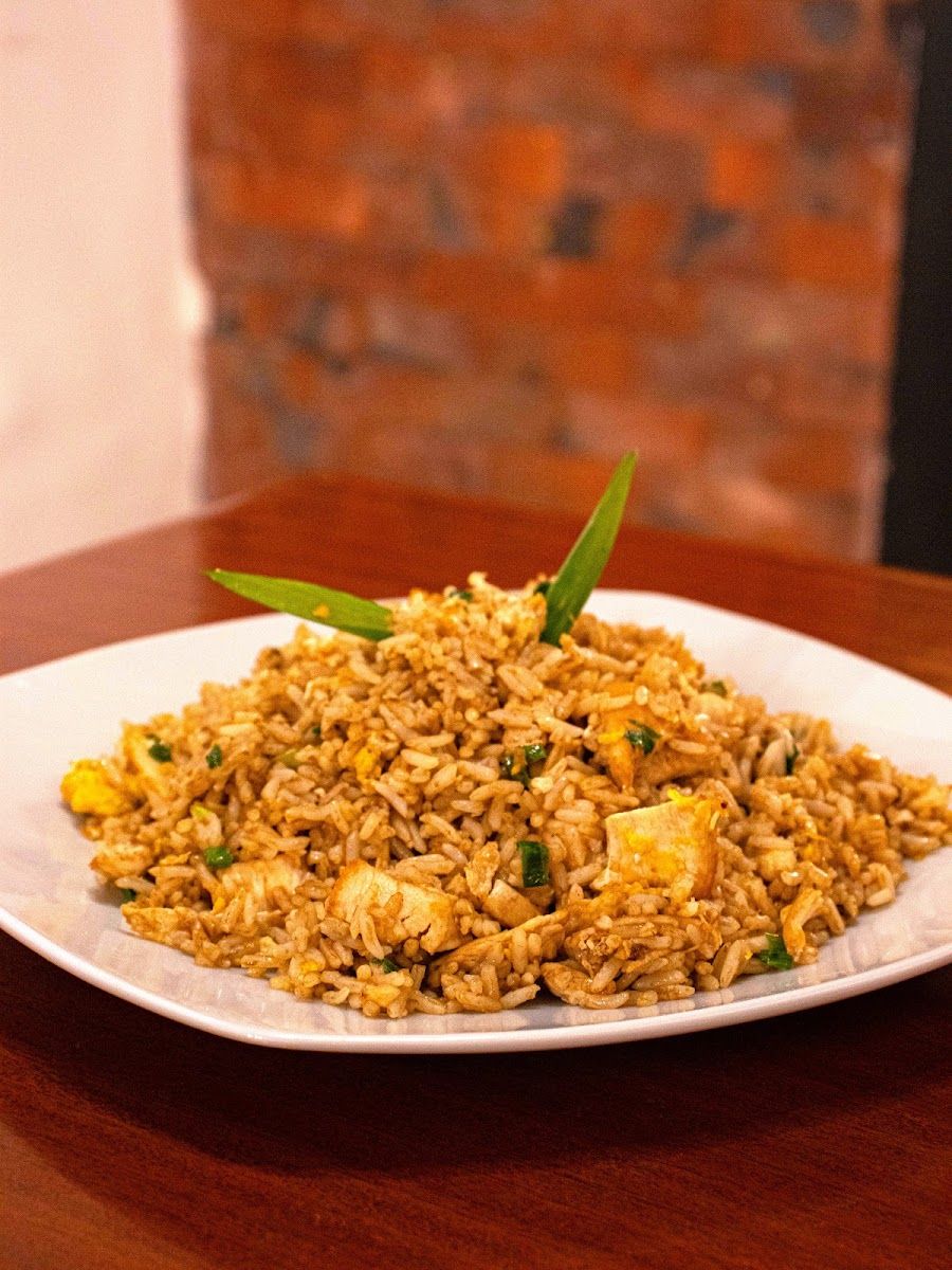 Arroz chaufa — POLLERIA CARBON Y BRASAS