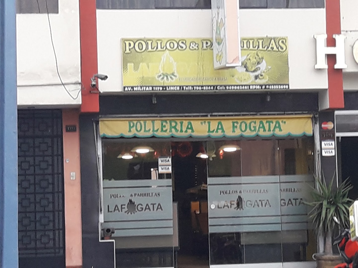 Fachada del local — Polleria La Fogata